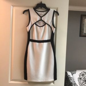 Awesome fitted keyhole dress.